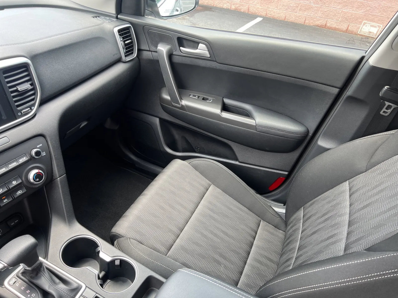 2021 Kia Sportage LX — photo 12