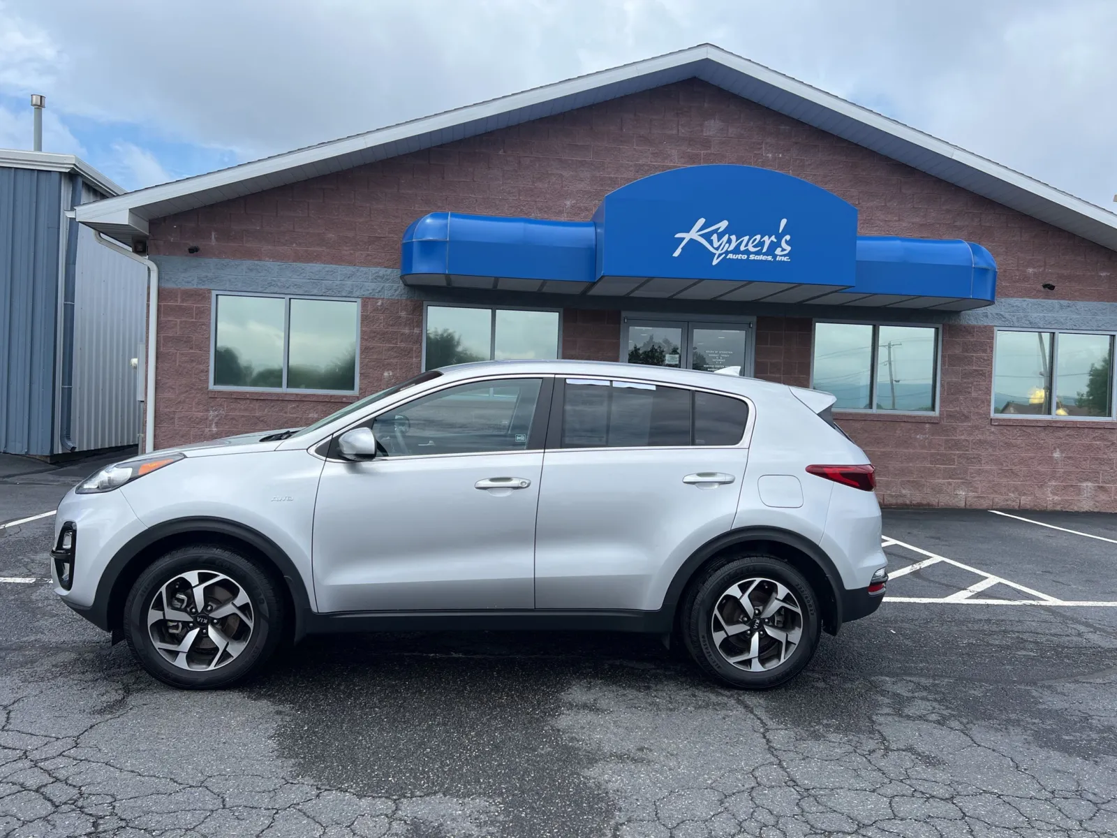2021 Kia Sportage LX — photo 3