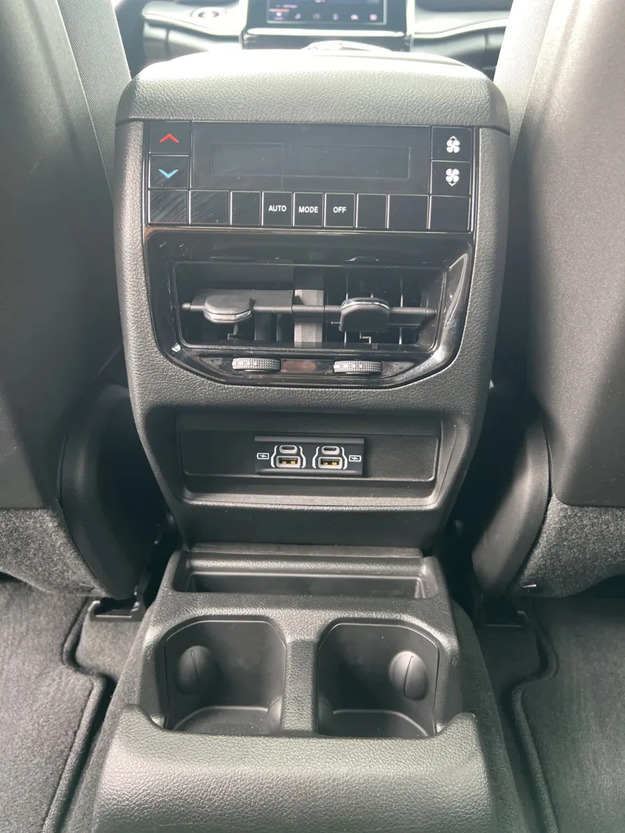 2024 Jeep Grand Cherokee L Laredo — photo 25