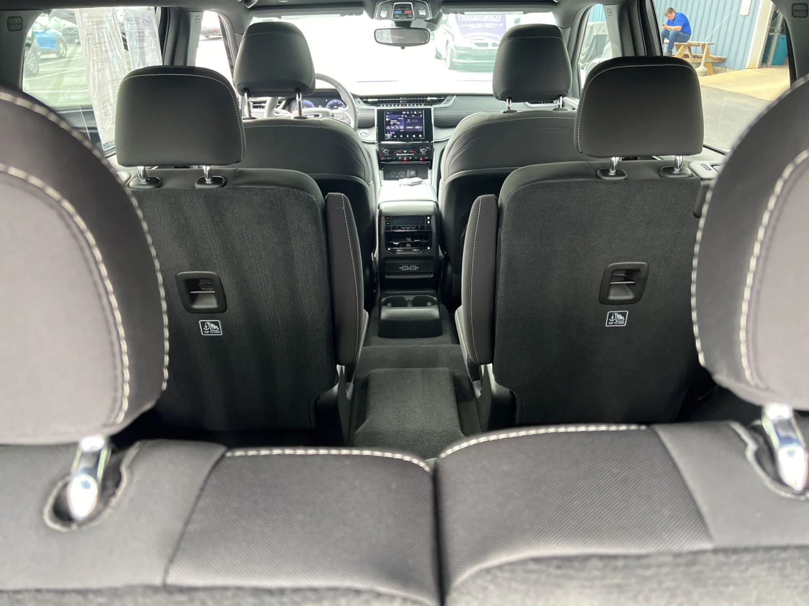 2024 Jeep Grand Cherokee L Laredo — photo 28