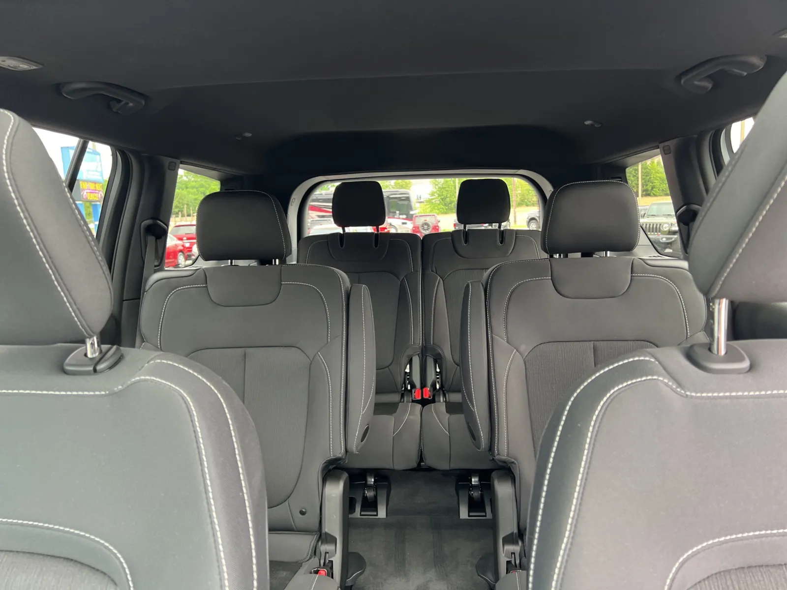 2024 Jeep Grand Cherokee L Laredo — photo 22