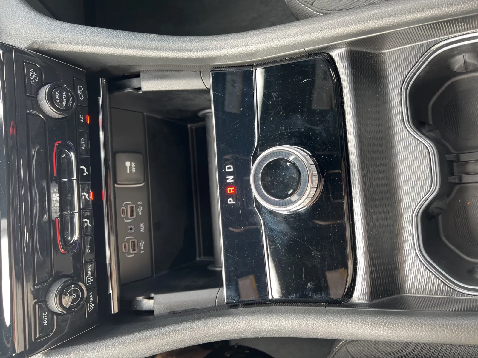 2024 Jeep Grand Cherokee L Laredo — photo 16