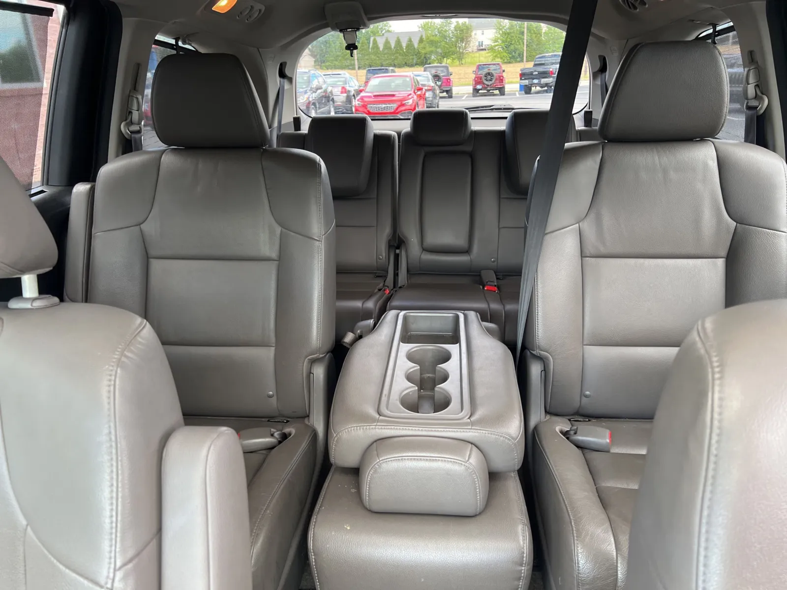 2016 Honda Odyssey Touring Elite — photo 17