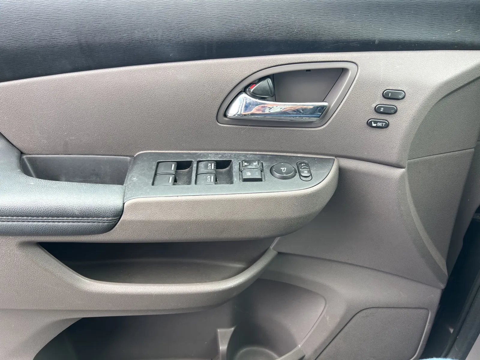 2016 Honda Odyssey Touring Elite — photo 15