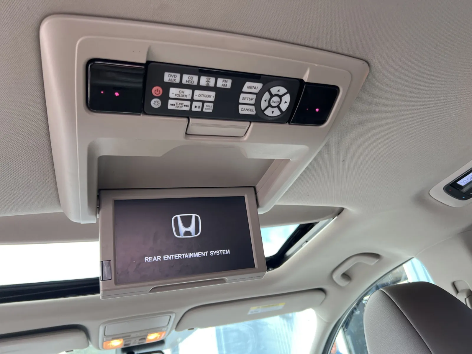 2016 Honda Odyssey Touring Elite — photo 20