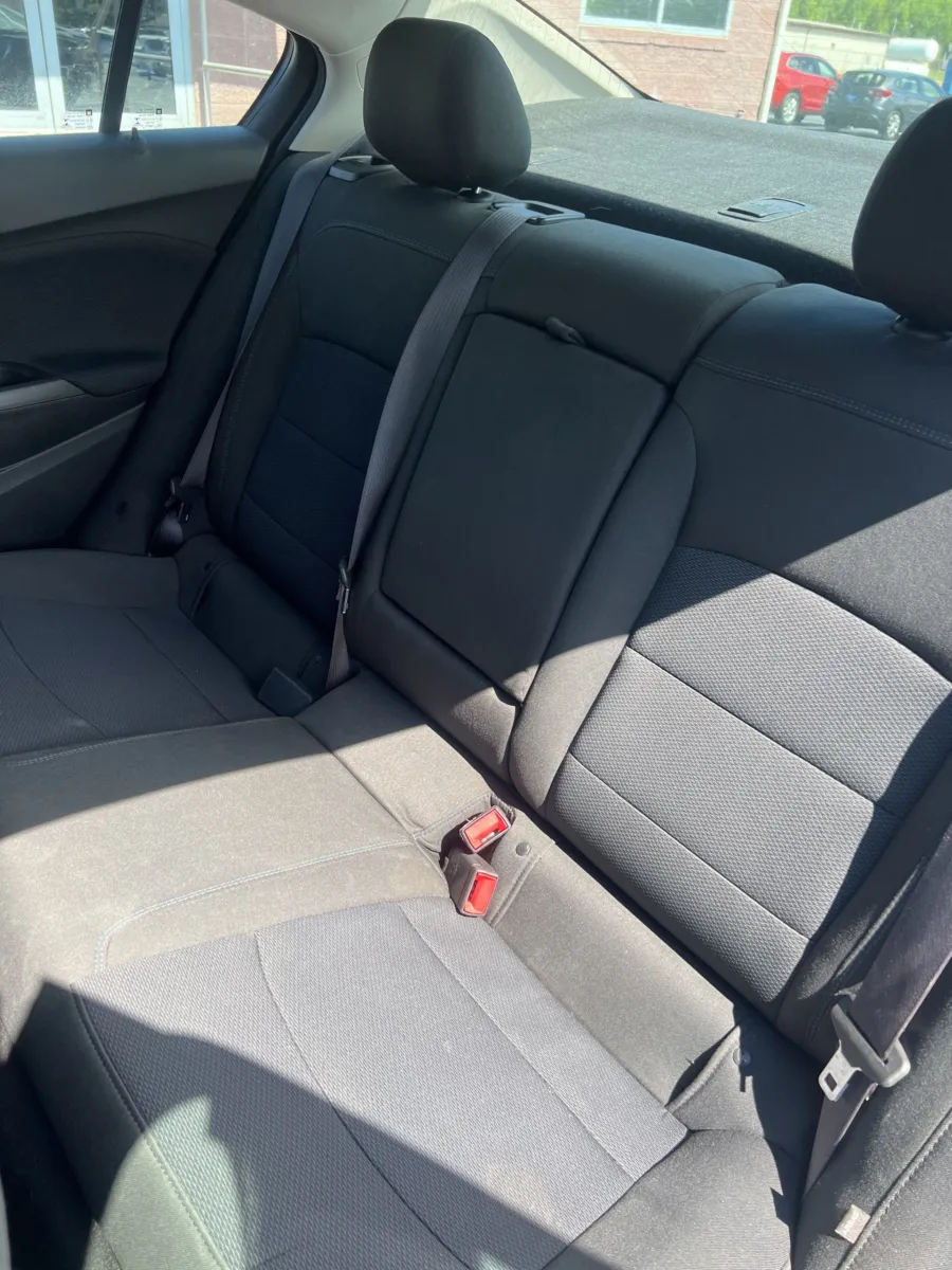 2016 Chevrolet Cruze LT — photo 19