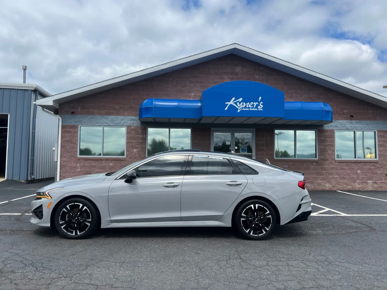 2022 Kia K5 GT-Line — photo 3