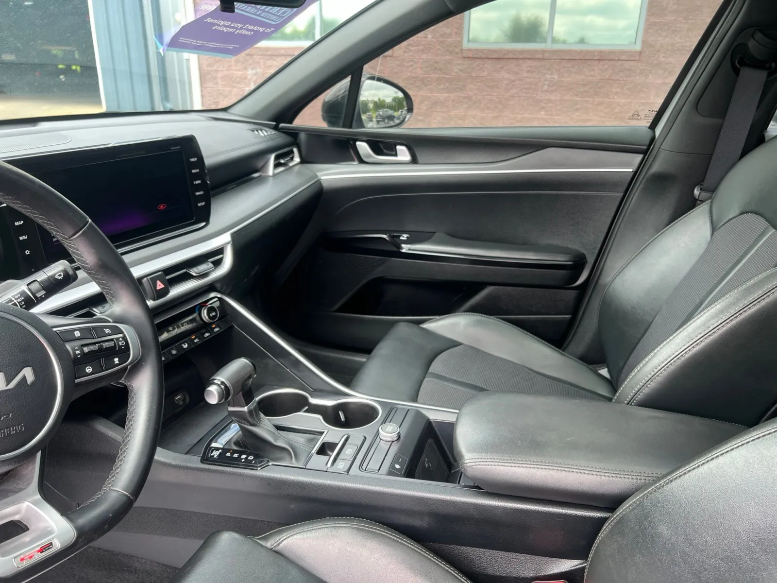 2022 Kia K5 GT-Line — photo 12
