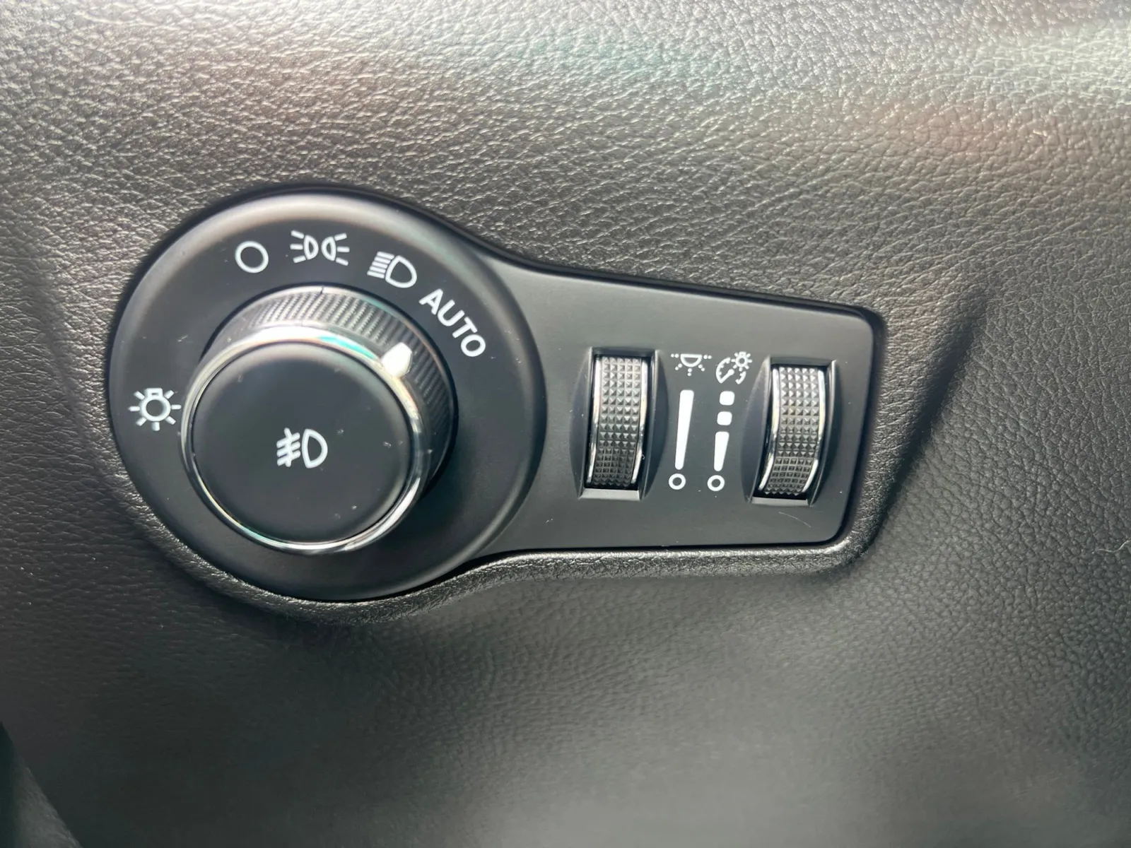 2023 Jeep Compass Limited — photo 22