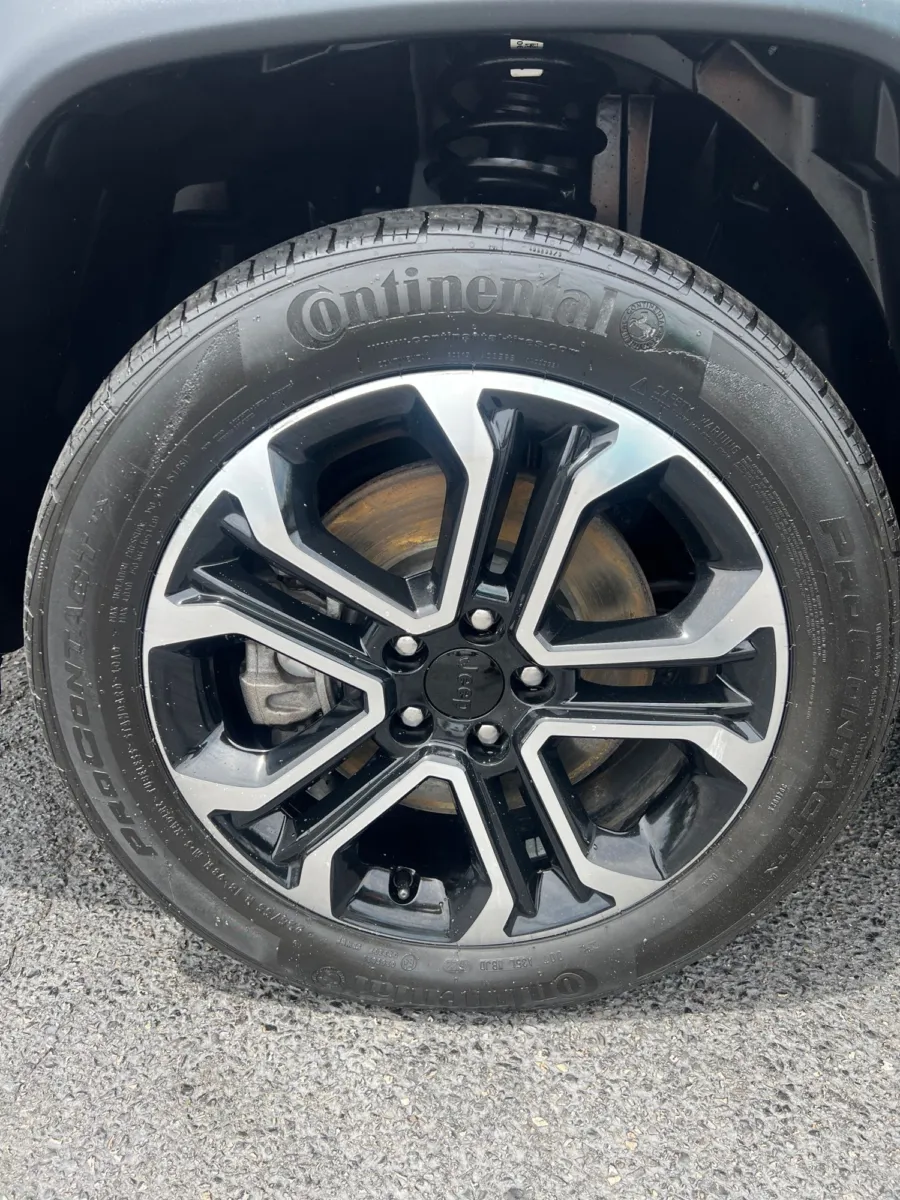2023 Jeep Compass Limited — photo 9