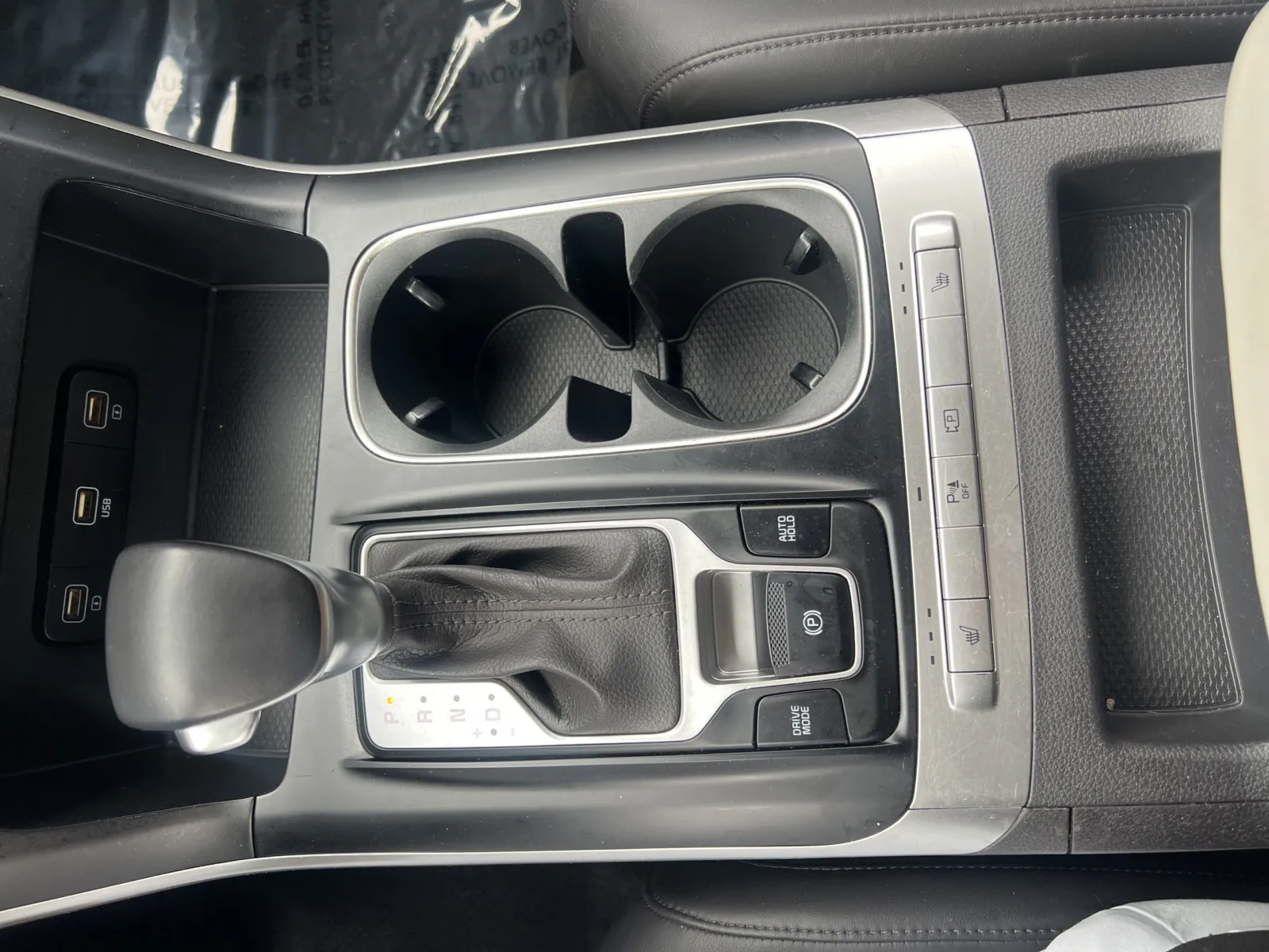 2022 Kia Carnival LXS — photo 17