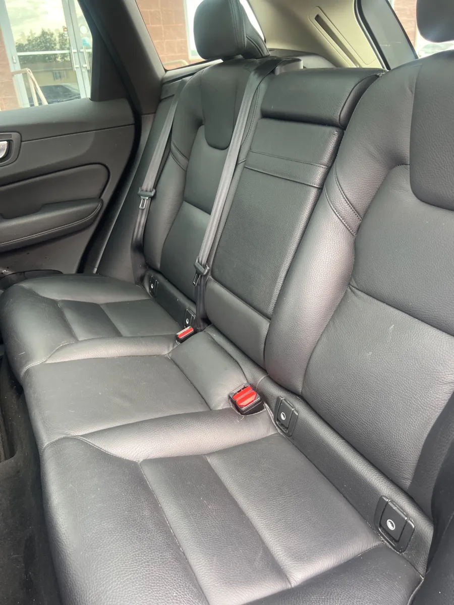 2020 Volvo XC60 T6 Momentum — photo 20