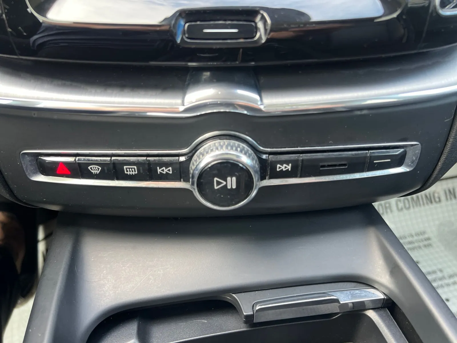 2020 Volvo XC60 T6 Momentum — photo 18