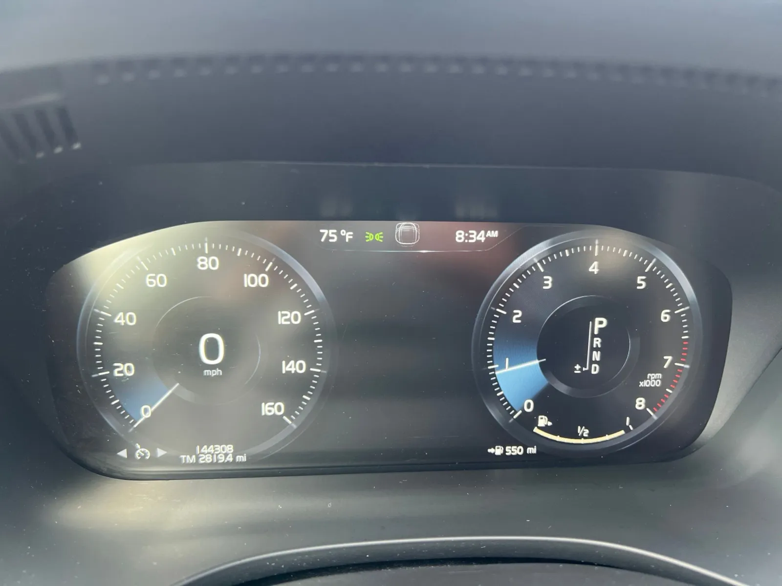 2020 Volvo XC60 T6 Momentum — photo 14