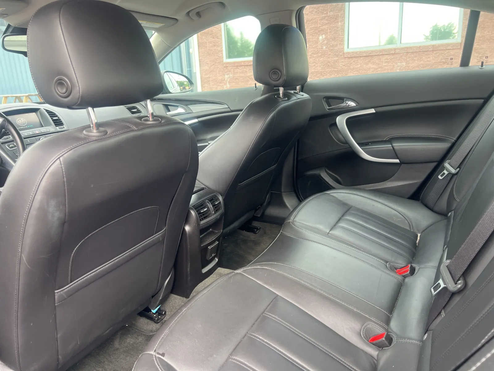 2012 Buick Regal Premium I — photo 19