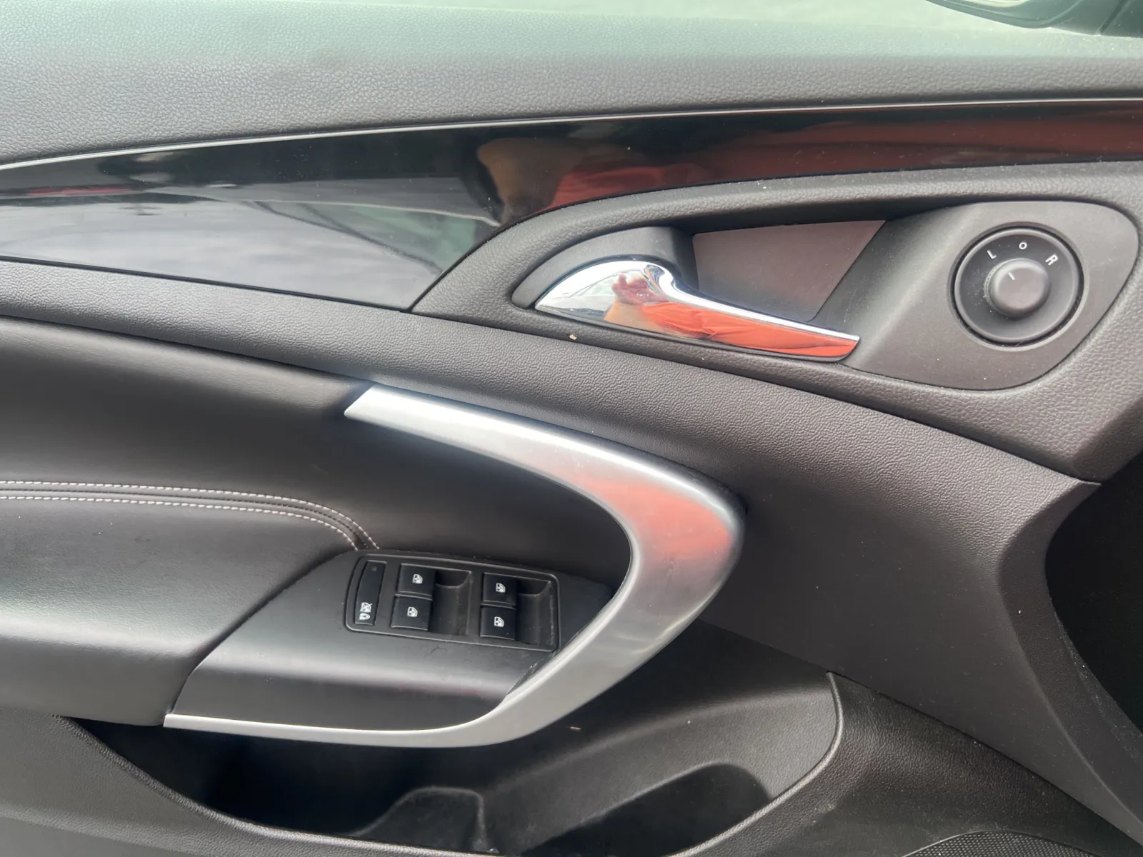 2012 Buick Regal Premium I — photo 17