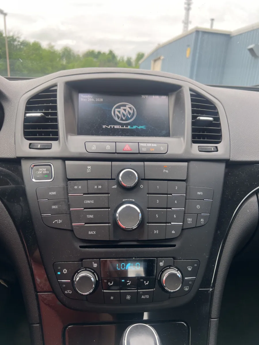 2012 Buick Regal Premium I — photo 13