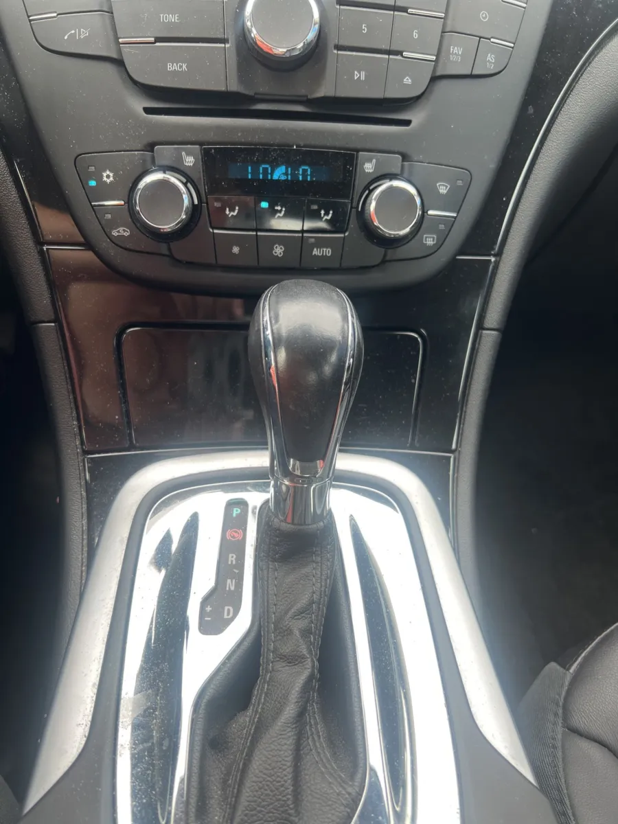 2012 Buick Regal Premium I — photo 14