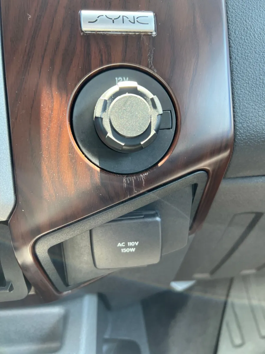 2016 Ford F-250SD Lariat — photo 23