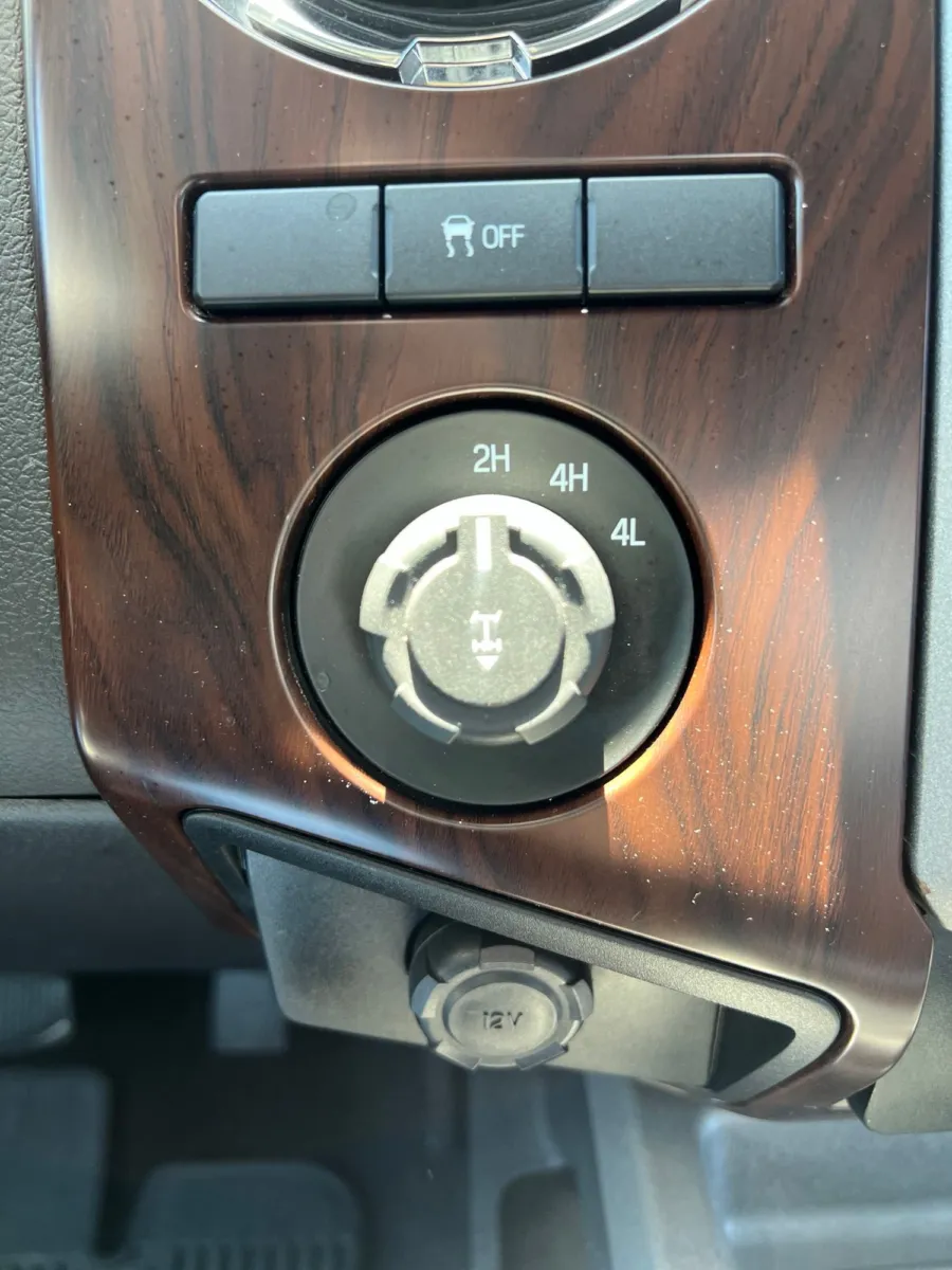 2016 Ford F-250SD Lariat — photo 22