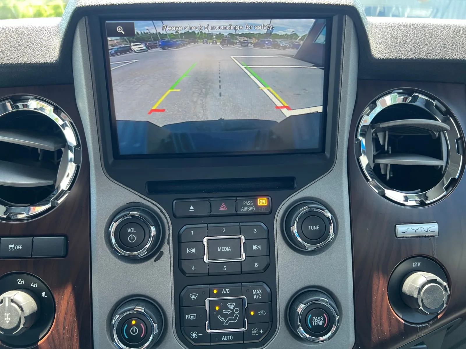 2016 Ford F-250SD Lariat — photo 20