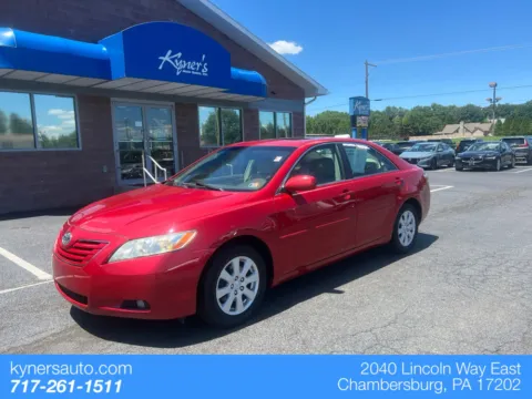 Red 2009 Toyota Camry XLE for sale in Chambersburg, PA