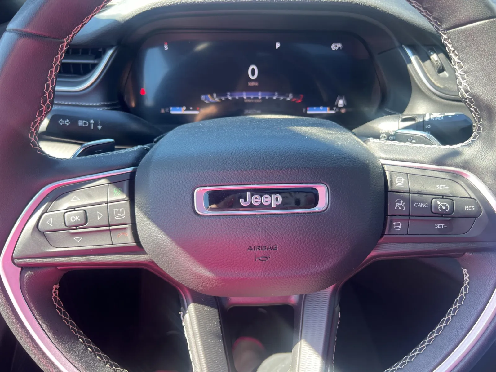 2023 Jeep Grand Cherokee L Altitude — photo 12