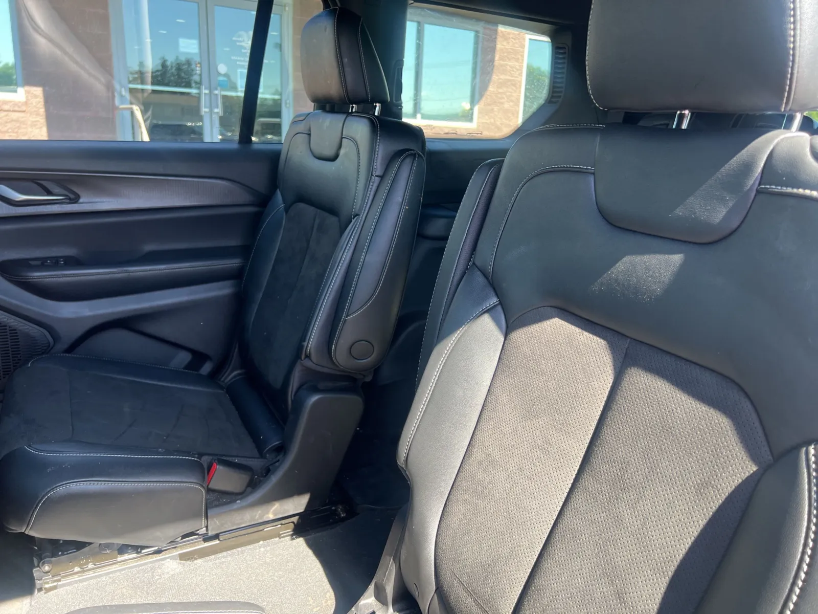 2023 Jeep Grand Cherokee L Altitude — photo 23