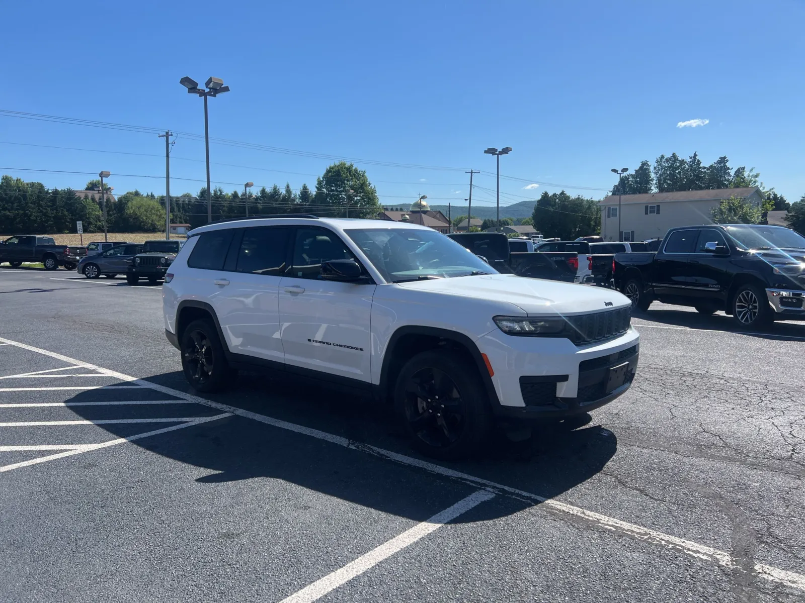 2023 Jeep Grand Cherokee L Altitude — photo 8