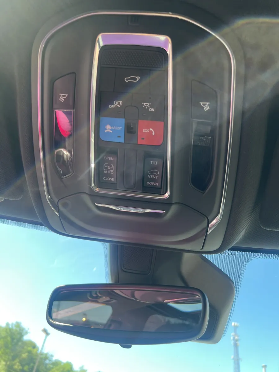 2023 Jeep Grand Cherokee L Altitude — photo 17