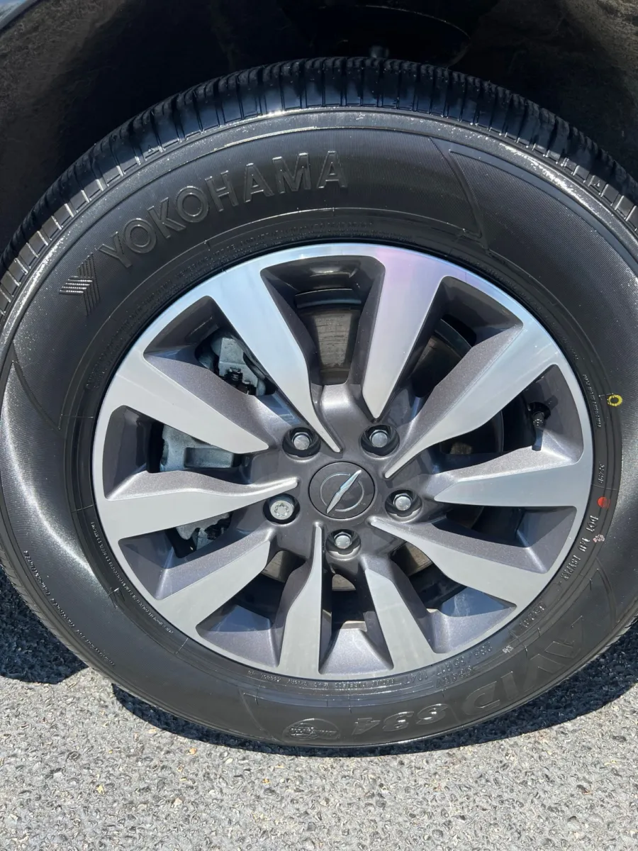 2023 Chrysler Pacifica Hybrid Limited — photo 9