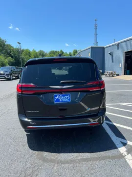 More photos of 2023 Chrysler Pacifica Hybrid Limited at Kyner's Auto Sales, Inc., PA