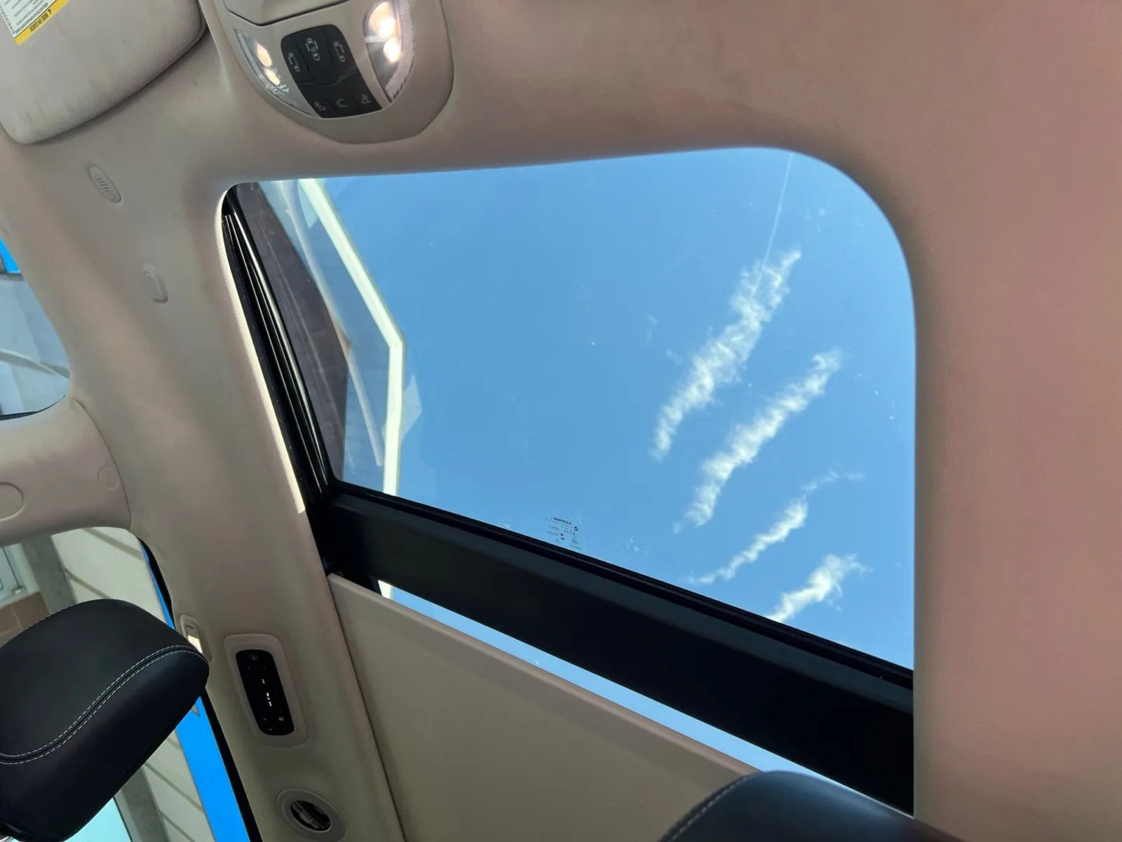 2023 Chrysler Pacifica Hybrid Limited — photo 22