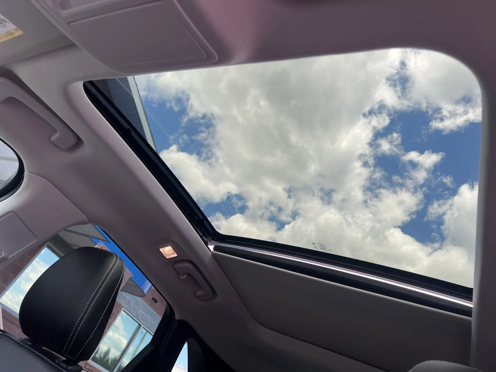 2022 Ford Escape Titanium — photo 20