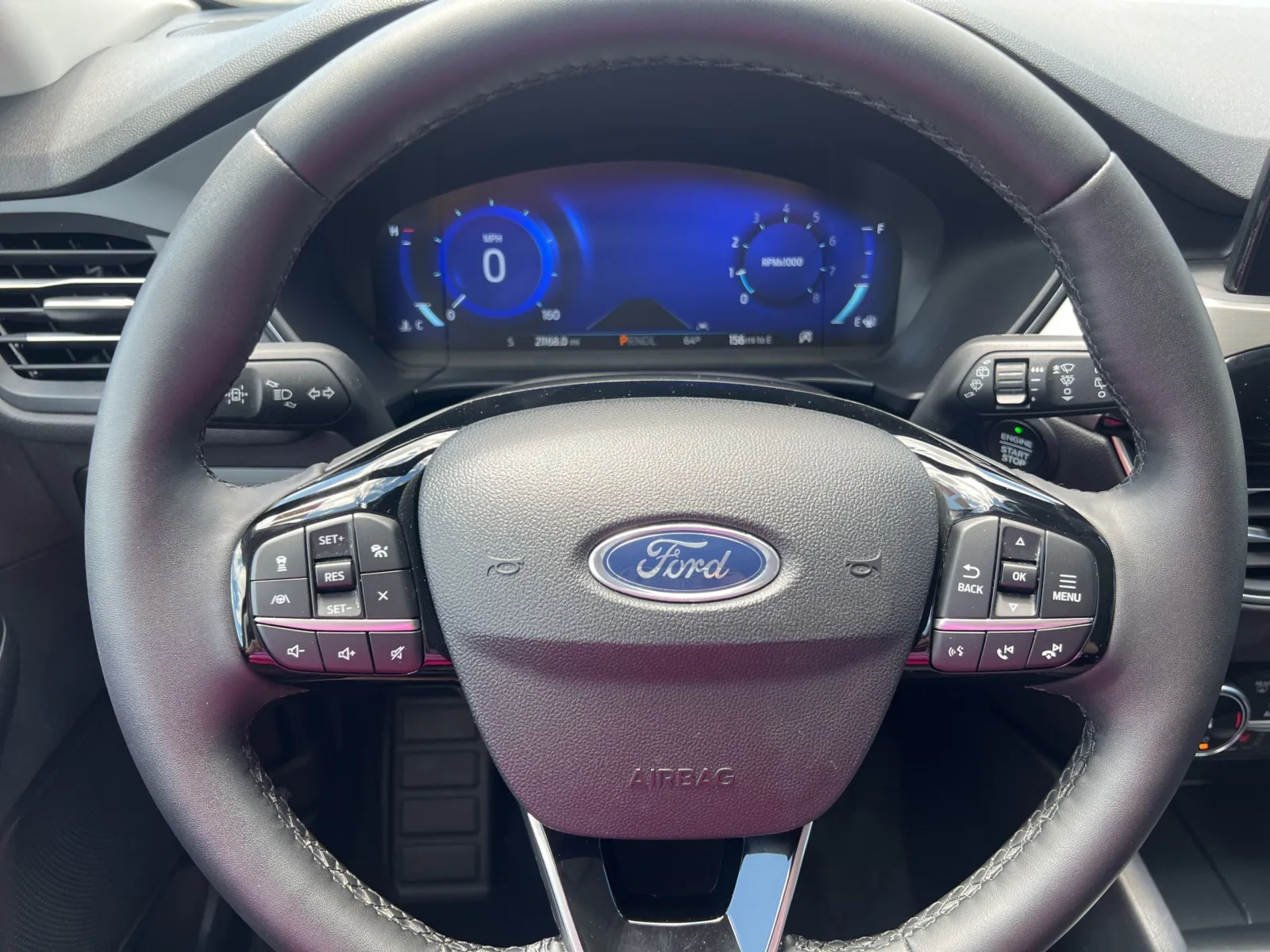 2022 Ford Escape Titanium — photo 13