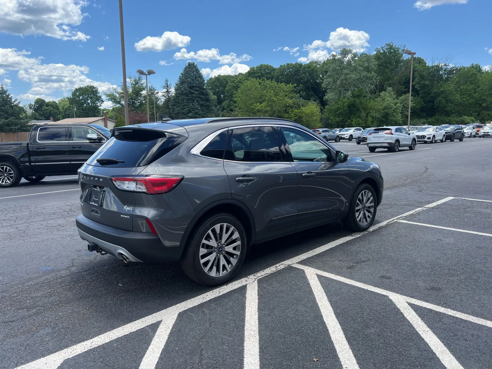 2022 Ford Escape Titanium — photo 6