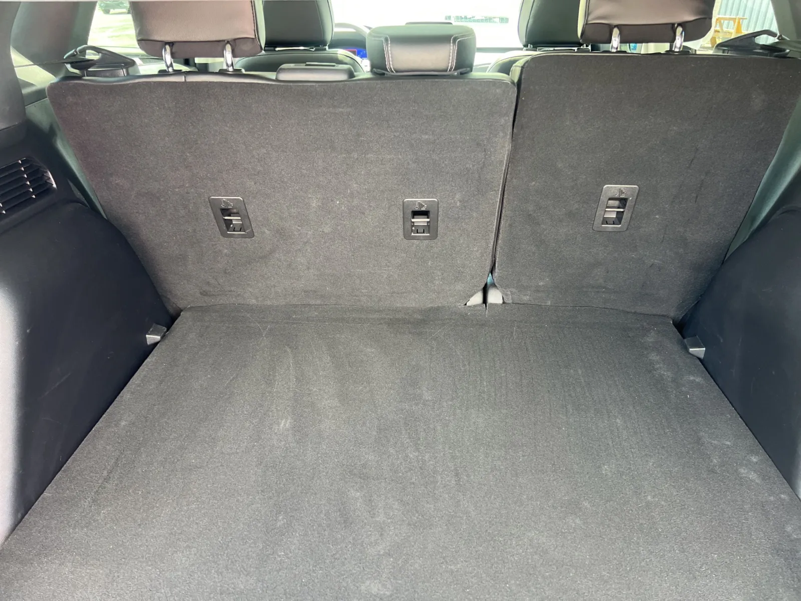 2022 Ford Escape Titanium — photo 24