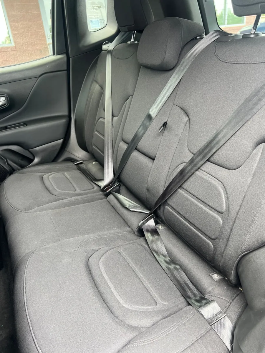 2022 Jeep Renegade Latitude — photo 24