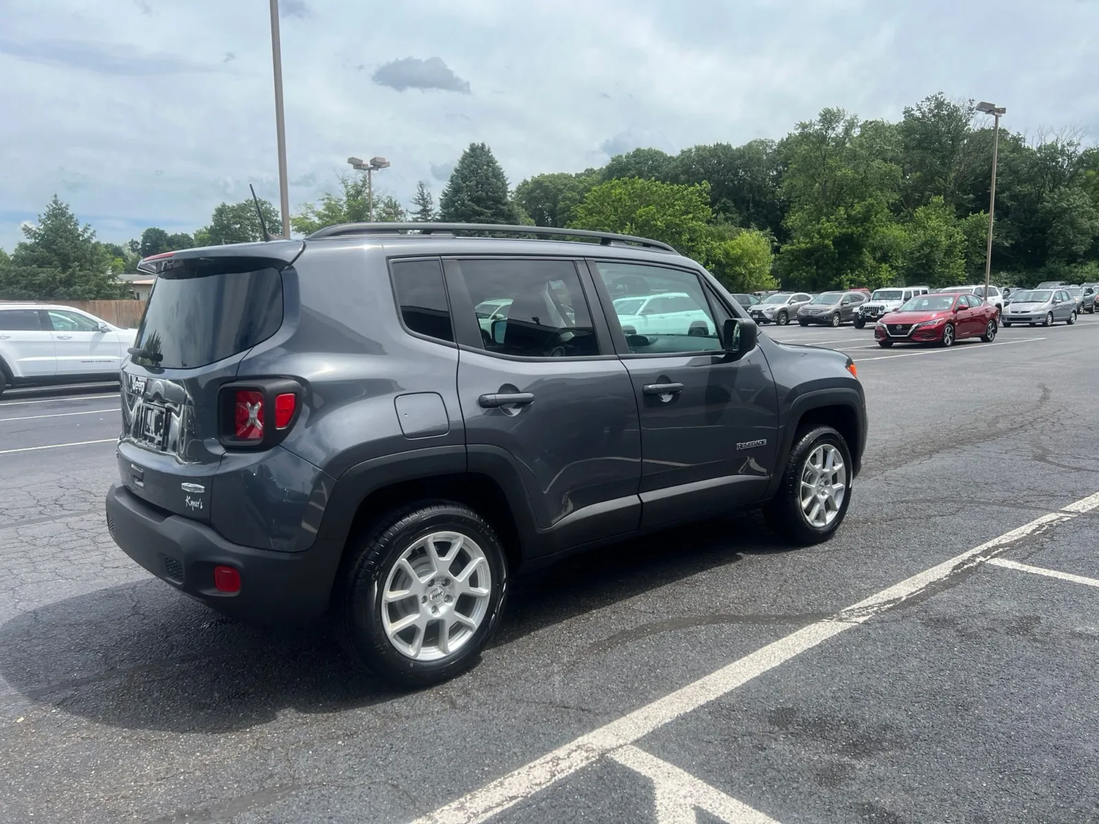 2022 Jeep Renegade Latitude — photo 6
