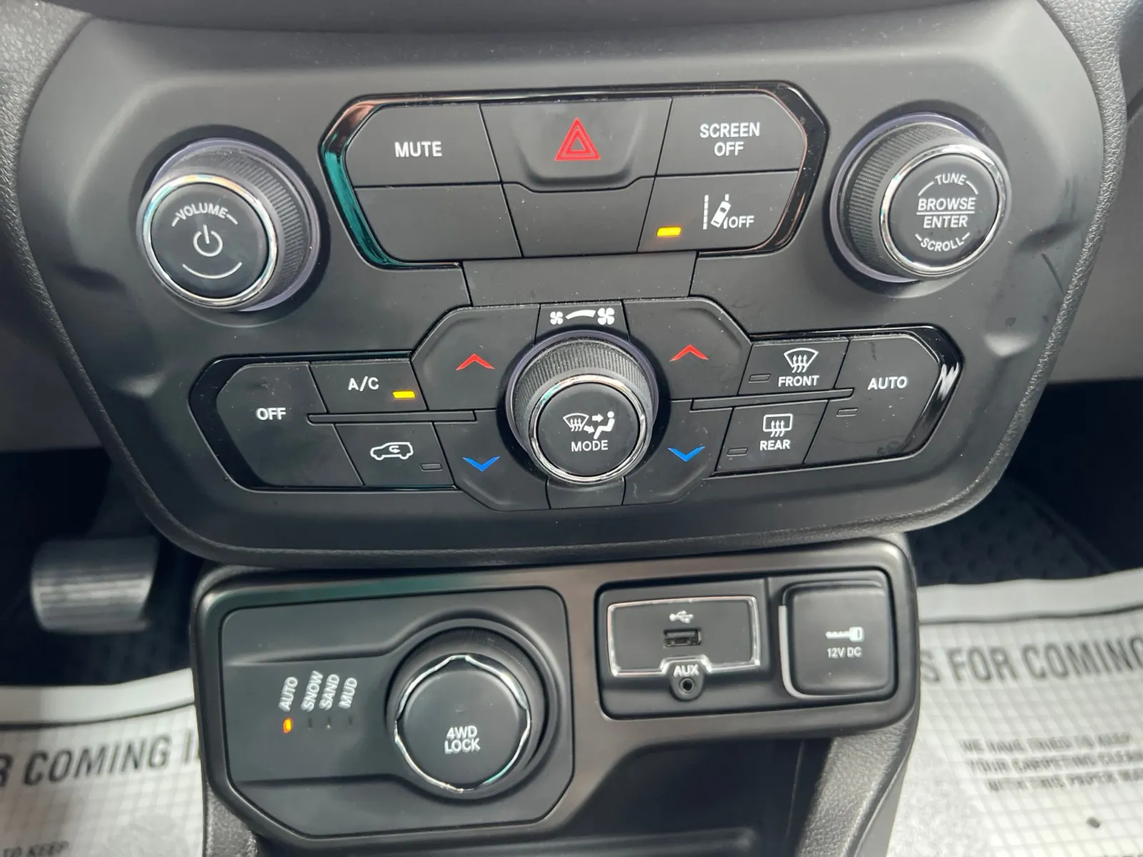 2022 Jeep Renegade Latitude — photo 16