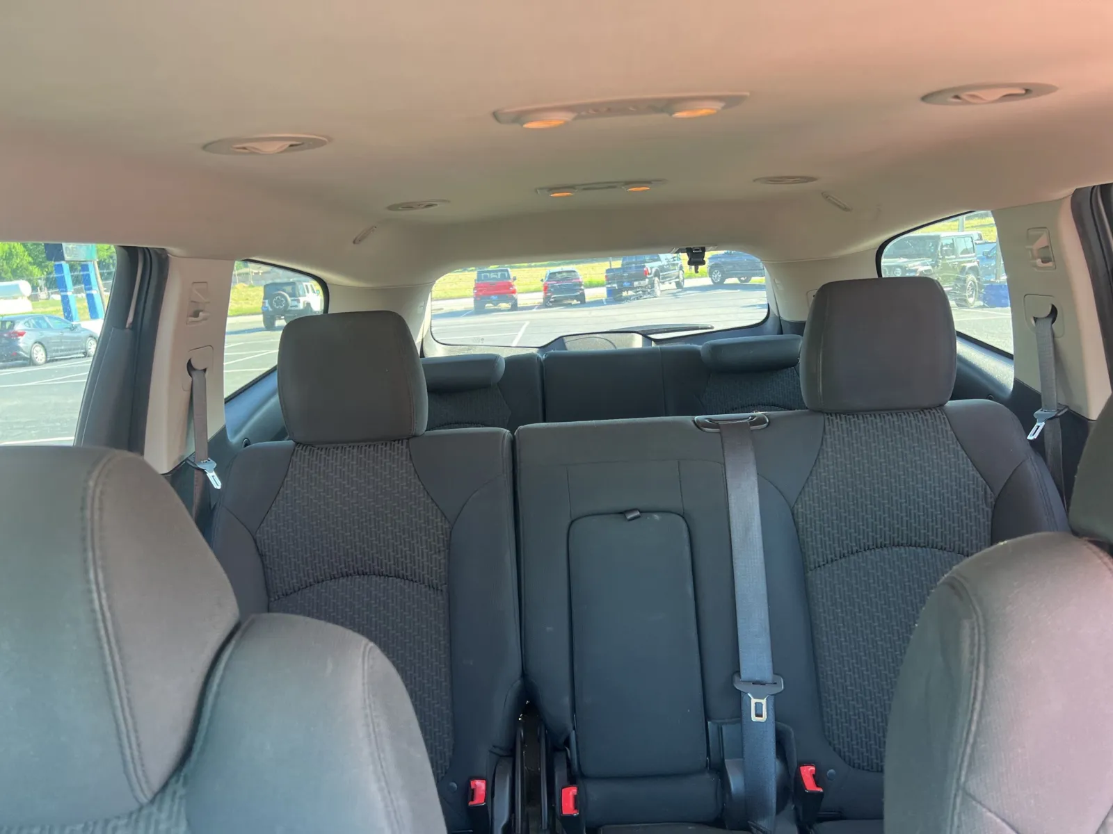 2012 Chevrolet Traverse LT — photo 16