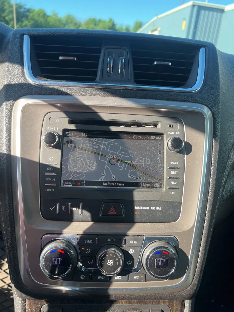 2013 GMC Acadia Denali — photo 12