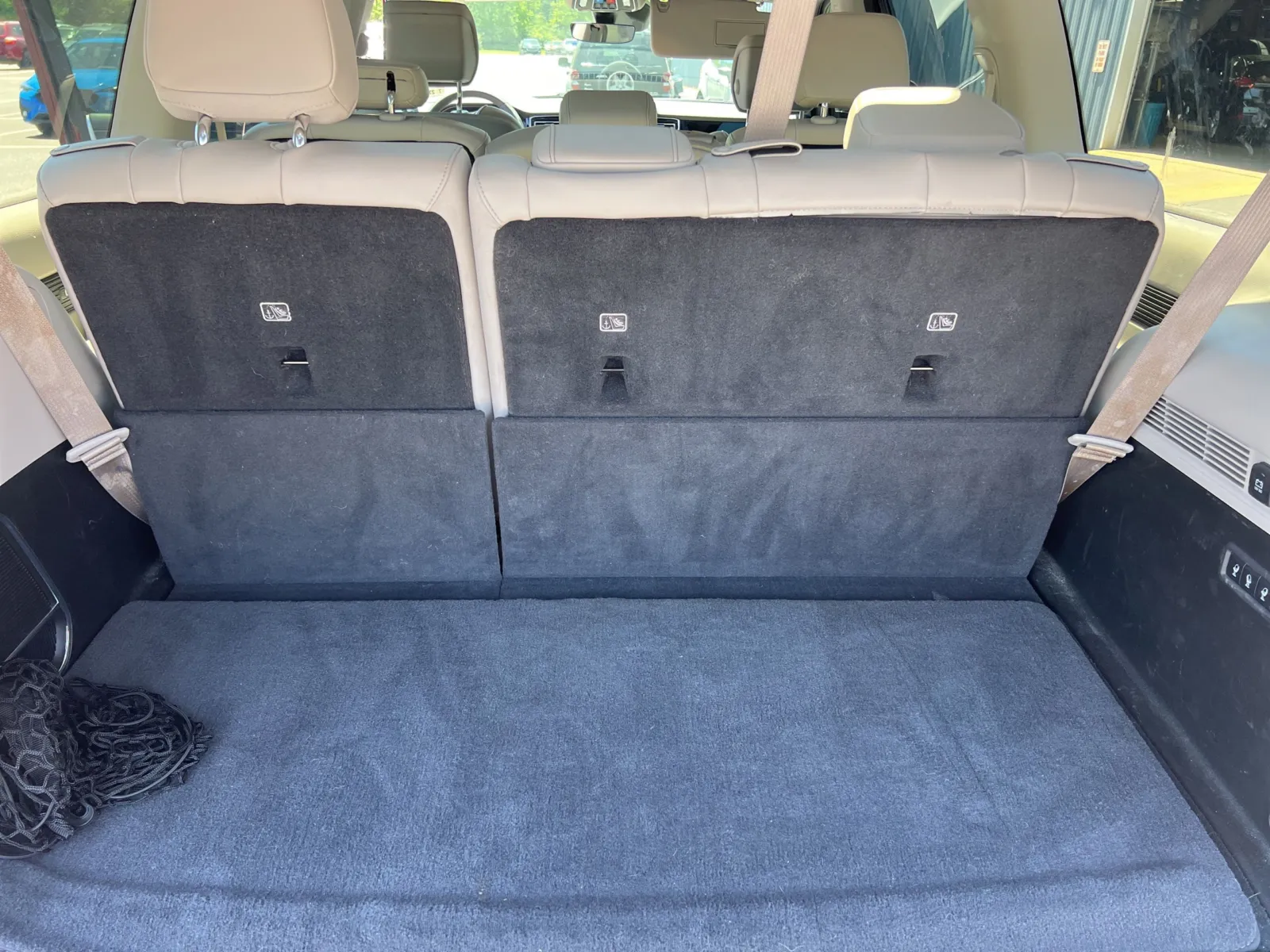 2022 Jeep Wagoneer Series III — photo 28