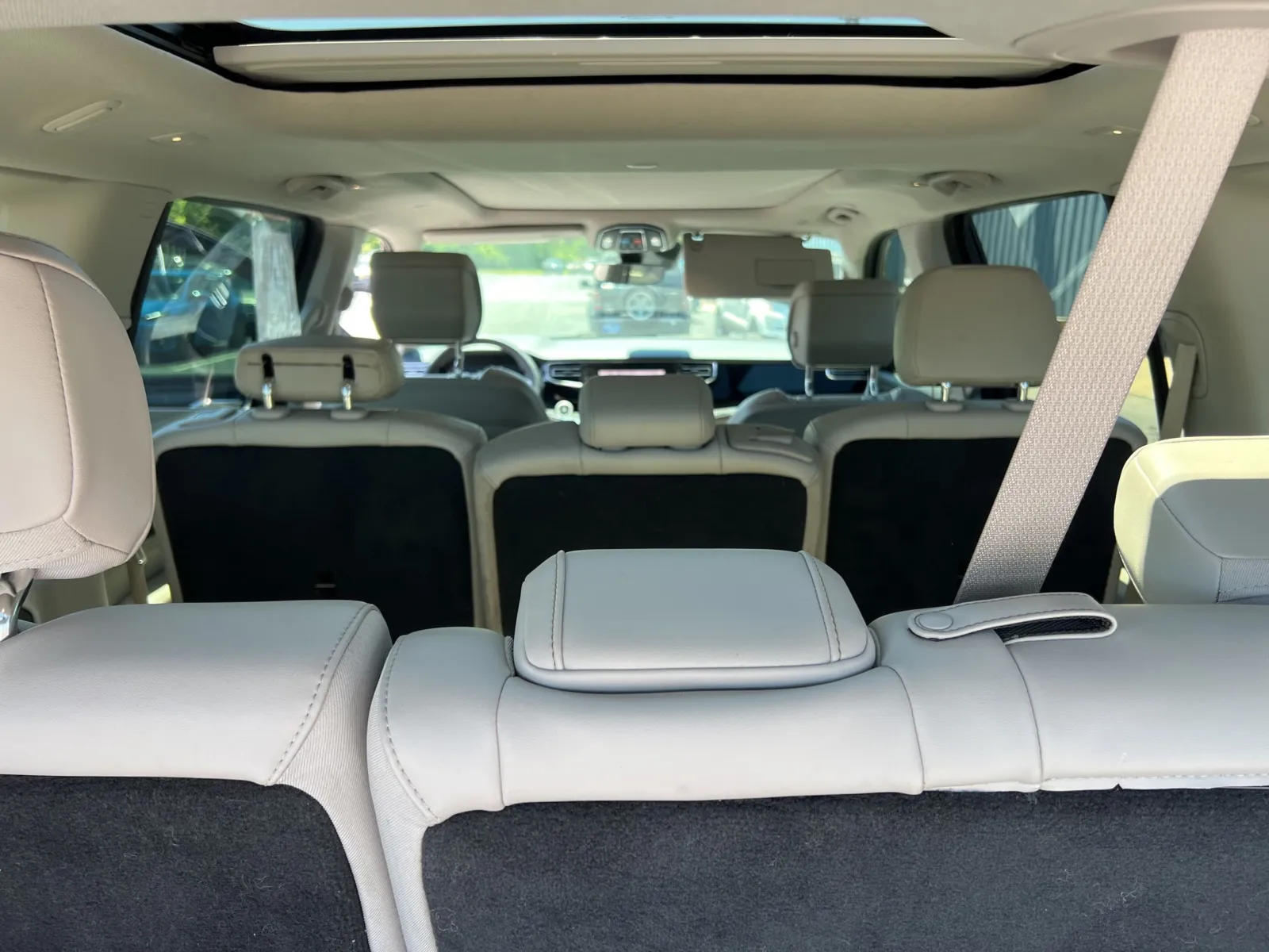 2022 Jeep Wagoneer Series III — photo 29