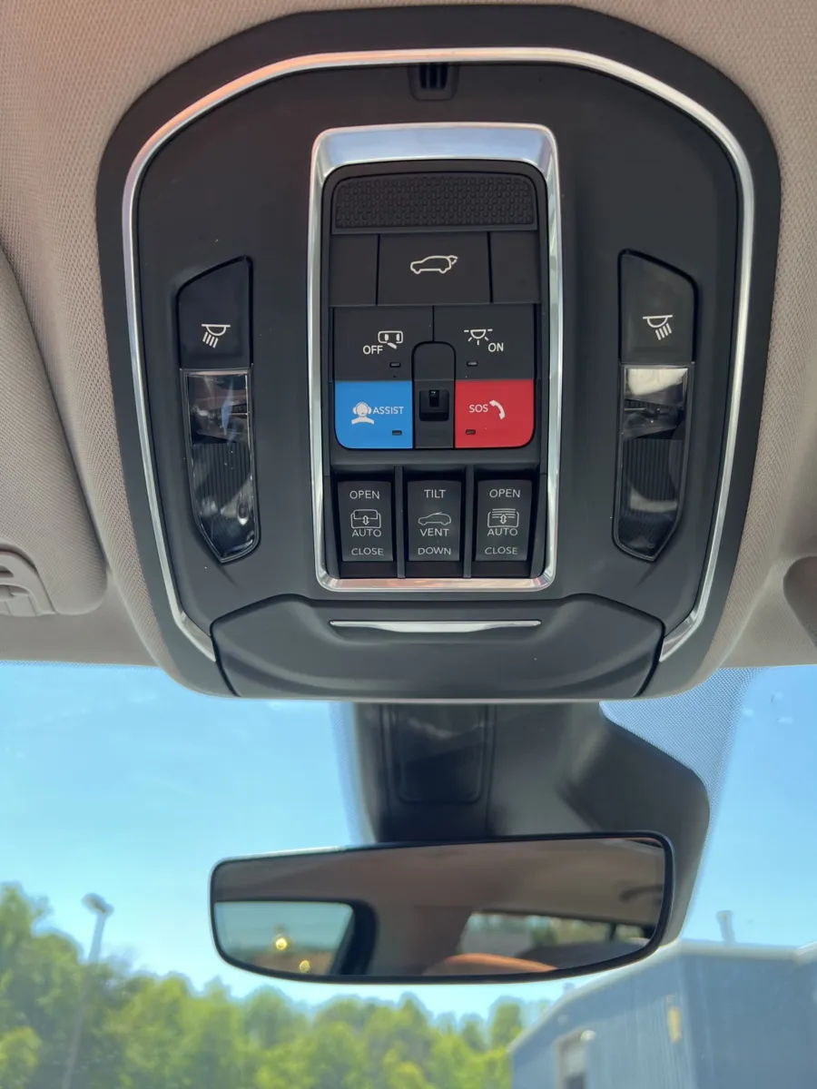 2022 Jeep Wagoneer Series III — photo 16