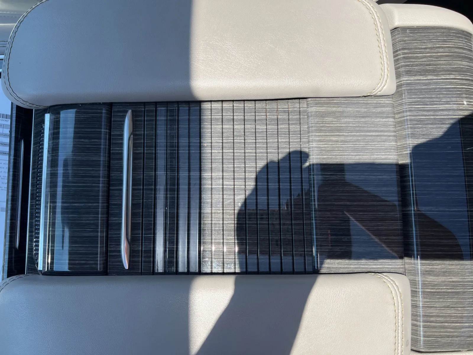 2022 Jeep Wagoneer Series III — photo 15