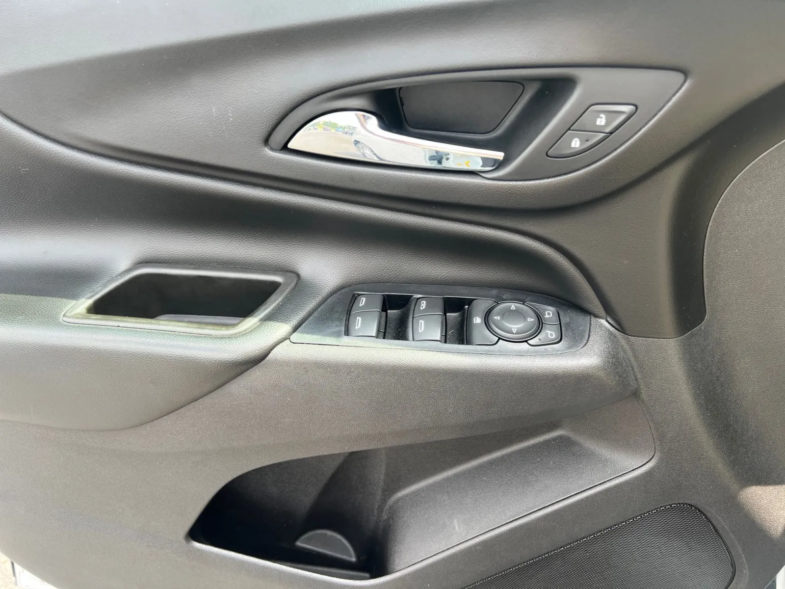 2019 Chevrolet Equinox LT — photo 22
