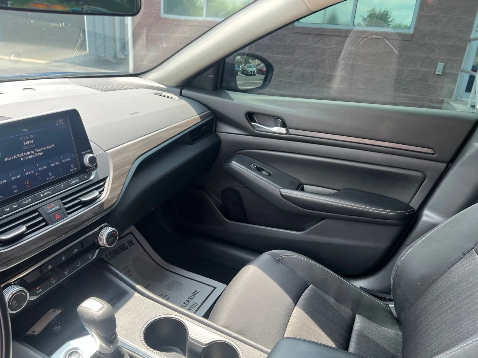 2025 Nissan Altima 2.5 SV — photo 12