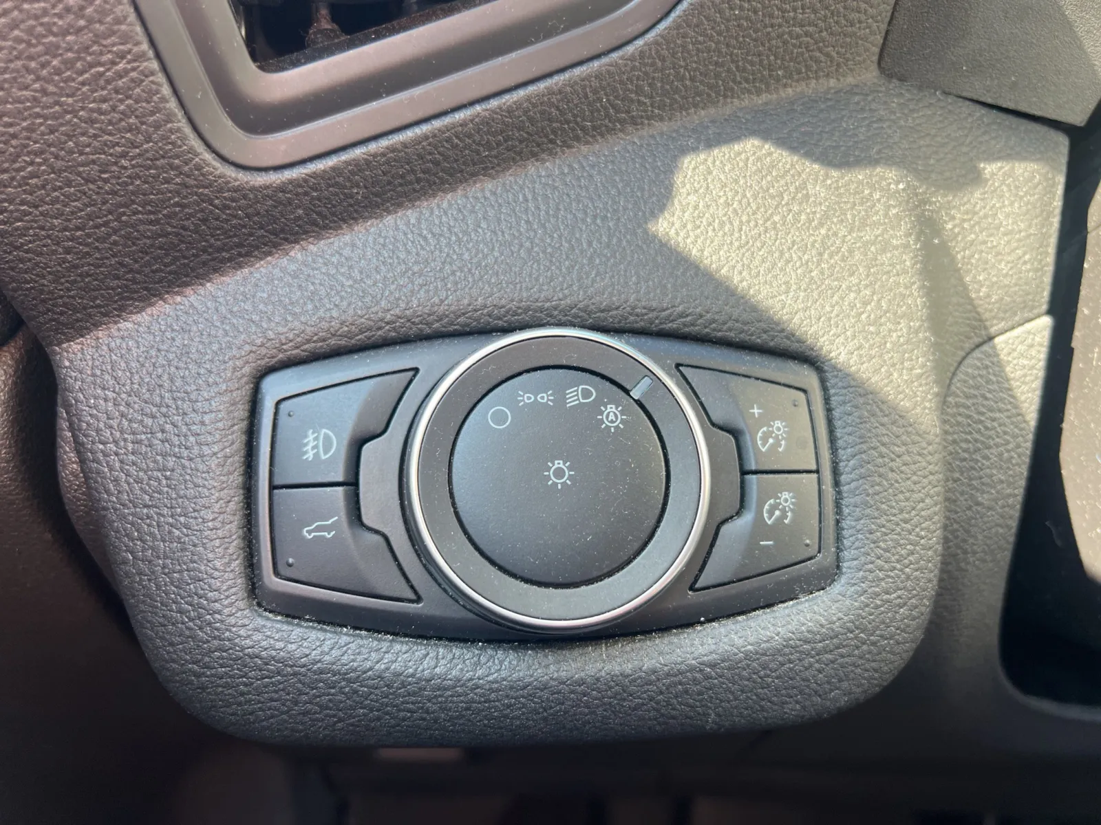 2019 Ford Escape SE — photo 15