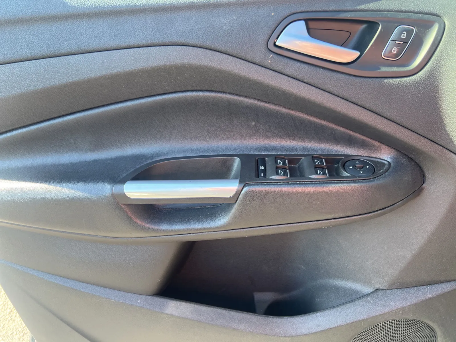 2019 Ford Escape SE — photo 17